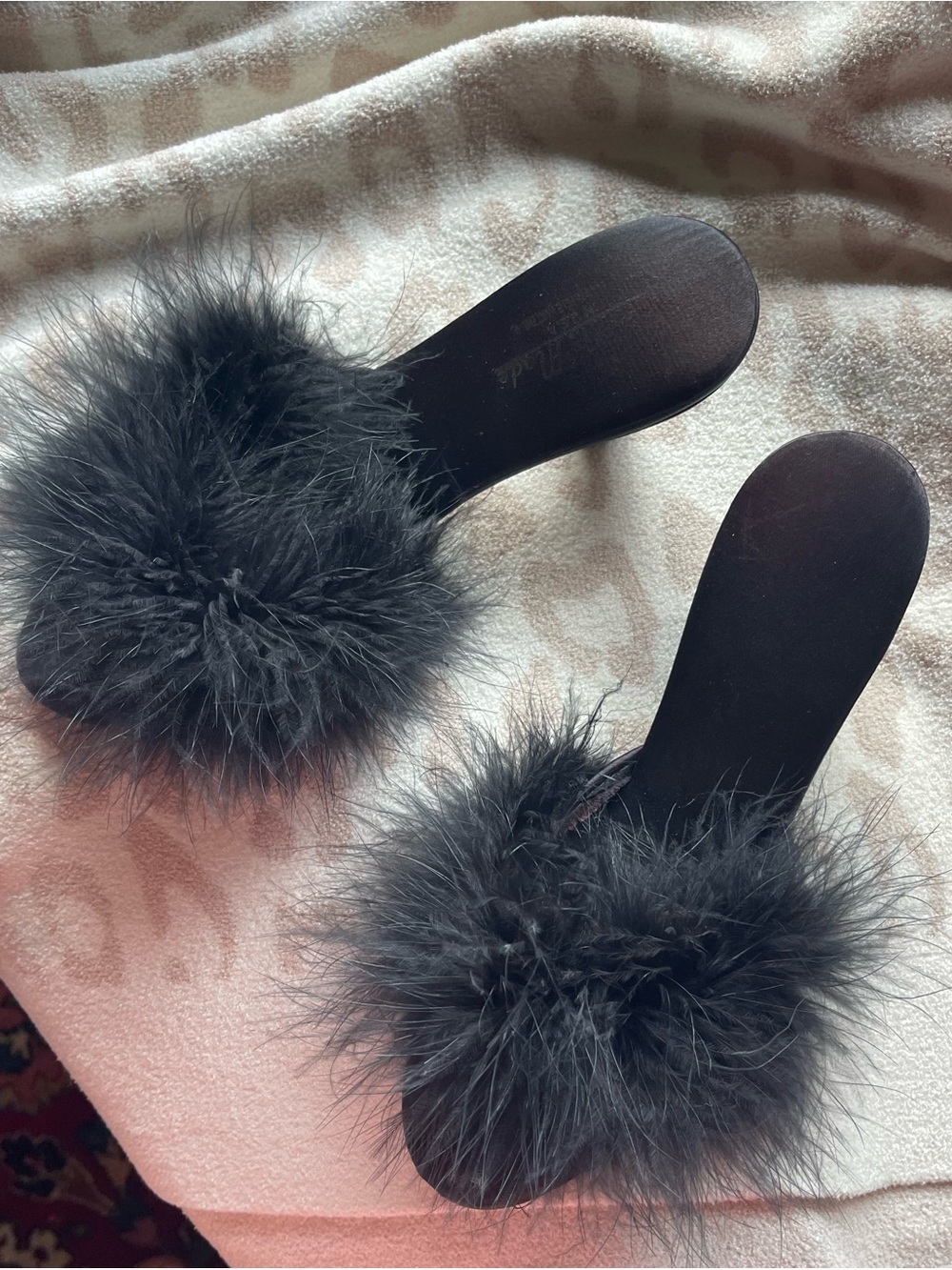 Plush Black Feather Slide Slippers for Women